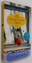 Load image into Gallery viewer, THE SECRET LIFE OF BEES - Sue Monk Kidd