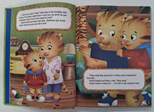 Load image into Gallery viewer, DANIEL TIGER'S 5-MINUTE STORIES - Various