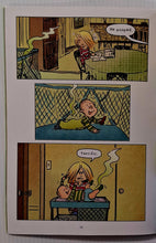 Load image into Gallery viewer, SWING IT, SUNNY - Jennifer L. Holm