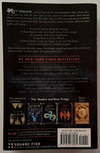 Load image into Gallery viewer, SIX OF CROWS - Leigh Bardugo