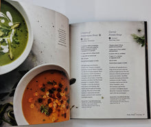 Load image into Gallery viewer, SIMPLY BLENDING - Vitamix