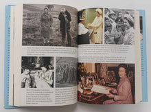 Load image into Gallery viewer, THE QUEEN - Andrew Morton