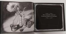 Load image into Gallery viewer, THE SPIDER AND THE FLY - Mary Howitt, Tony DiTerlizzi