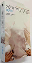 Load image into Gallery viewer, UGLIES - Scott Westerfeld