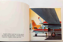 Load image into Gallery viewer, ANGELA'S AIRPLANE - Robert Munsch