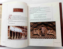 Load image into Gallery viewer, THE DA VINCI CODE - Dan Brown