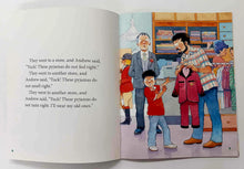 Load image into Gallery viewer, PYJAMA DAY! - Robert Munsch