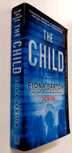 Load image into Gallery viewer, THE CHILD - Fiona Barton