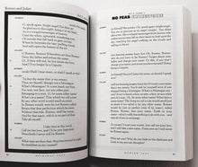Load image into Gallery viewer, ROMEO AND JULIET - William Shakespeare, SparkNotes