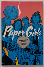 Load image into Gallery viewer, PAPER GIRLS - Brain K. Vaughan
