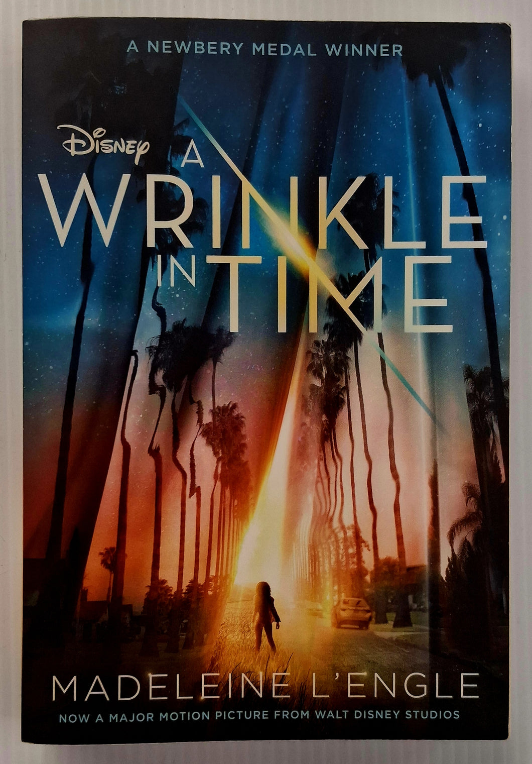 A WRINKLE IN TIME - Madeleine L'Engle