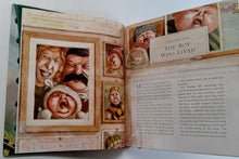 Load image into Gallery viewer, HARRY POTTER AND THE PHILOSOPHER&#39;S STONE - J.K. Rowling, Jim Kay
