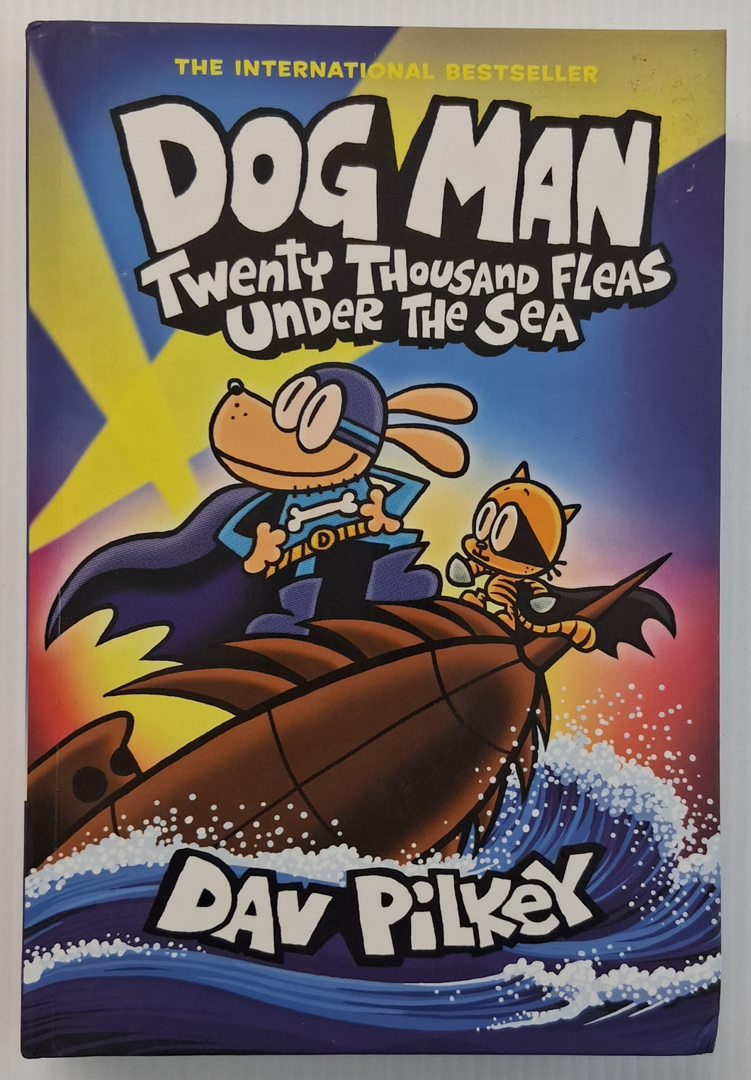 TWENTY THOUSAND FLEAS UNDER THE SEA - Dav Pilkey
