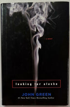 Load image into Gallery viewer, LOOKING FOR ALASKA - John Green
