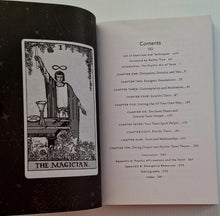 Load image into Gallery viewer, THE PSYCHIC ART OF TAROT - Mat Auryn, Rachel True
