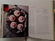 Load image into Gallery viewer, THE OFFICIAL DOWNTON ABBEY COOKBOOK - Annie Gray, Gareth Neame

