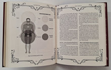 Load image into Gallery viewer, THE BOOK OF TAROT - Sahar Huneidi Palmer
