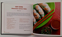 Load image into Gallery viewer, THE HOT SAUCE COOKBOOK - Robb Walsh
