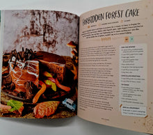 Load image into Gallery viewer, THE OFFICIAL HARRY POTTER BAKING BOOK - Joanna Farrow
