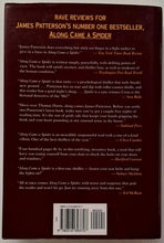 Load image into Gallery viewer, KISS THE GIRLS - James Patterson
