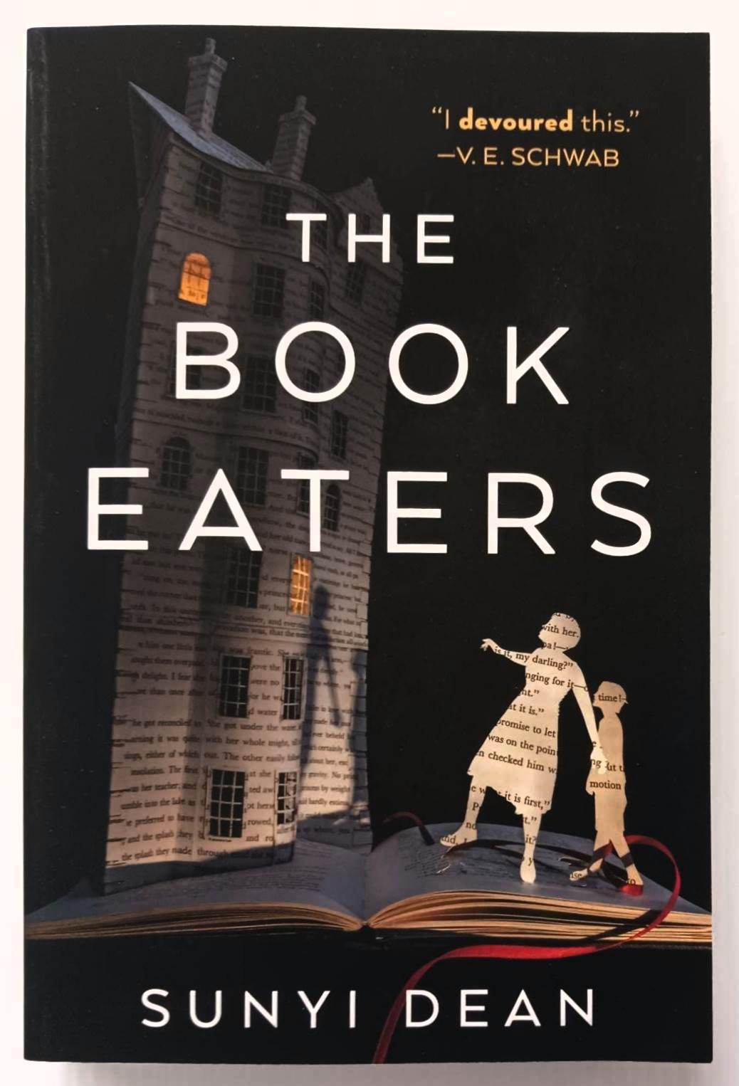 THE BOOK EATERS - Sunyi Dean