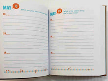 Load image into Gallery viewer, Q&amp;A A DAY FOR KIDS - Betsy Franco
