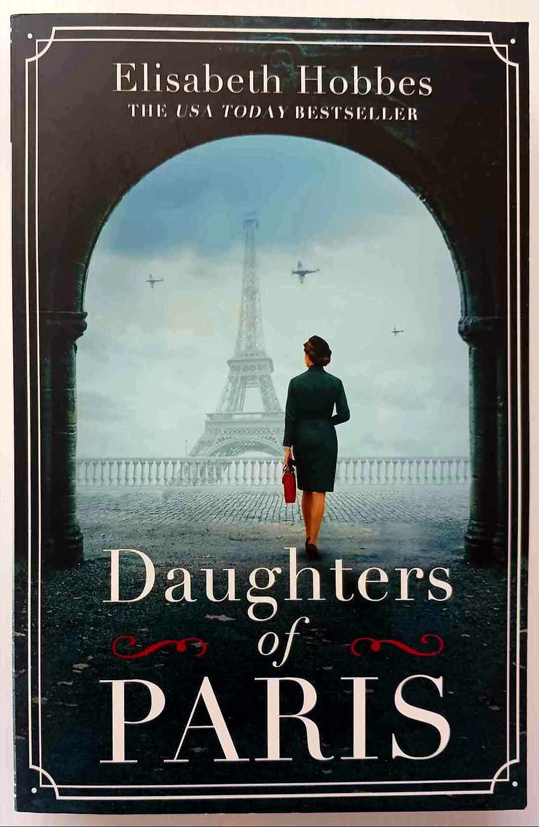DAUGHTERS OF PARIS - Elisabeth Hobbes
