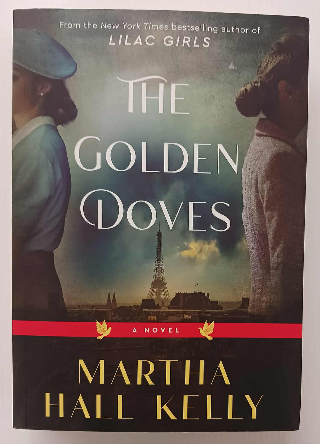 THE GOLDEN DOVES - Martha Hall Kelly