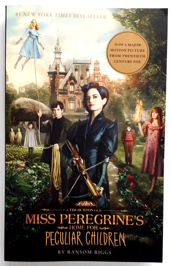 MISS PEREGRINE'S HOME FOR PECULIAR CHILDREN - Ransom Riggs