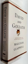Load image into Gallery viewer, DAVID AND GOLIATH - Malcolm Gladwell
