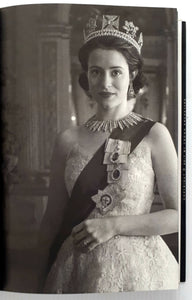 THE CROWN: THE OFFICIAL COMPANION - Robert Lacey