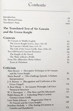 Load image into Gallery viewer, SIR GAWAIN AND THE GREEN KNIGHT - Anonymous, Marie Borroff, Laura L. Howes
