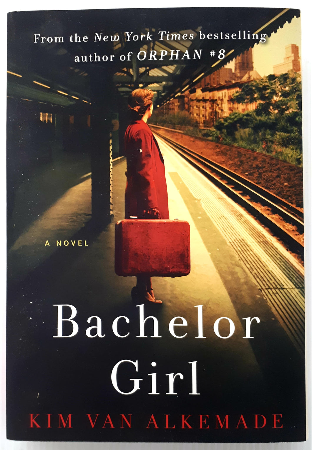 BACHELOR GIRL - Kim van Alkemade