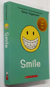 SMILE - Raina Telgemeier