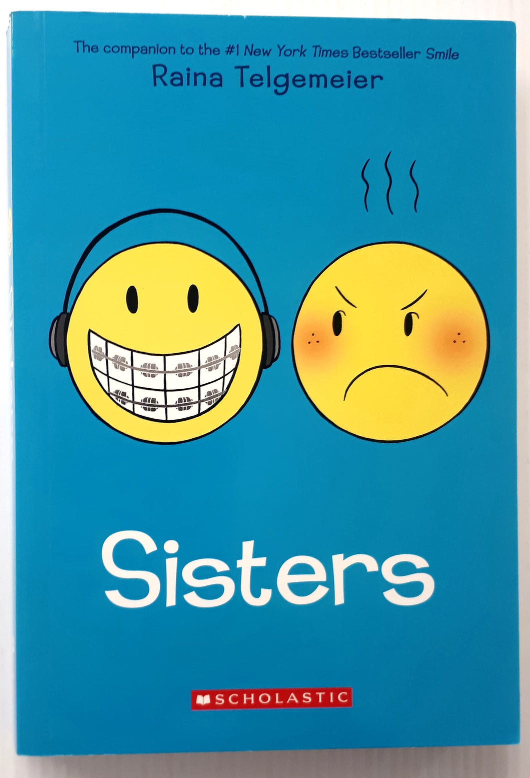 SISTERS - Raina Telgemeier