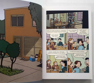 SISTERS - Raina Telgemeier