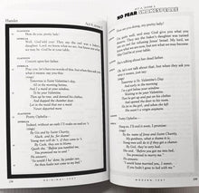 Load image into Gallery viewer, HAMLET - William Shakespeare, SparkNotes
