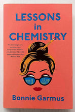 Load image into Gallery viewer, LESSONS IN CHEMISTRY - Bonnie Garmus
