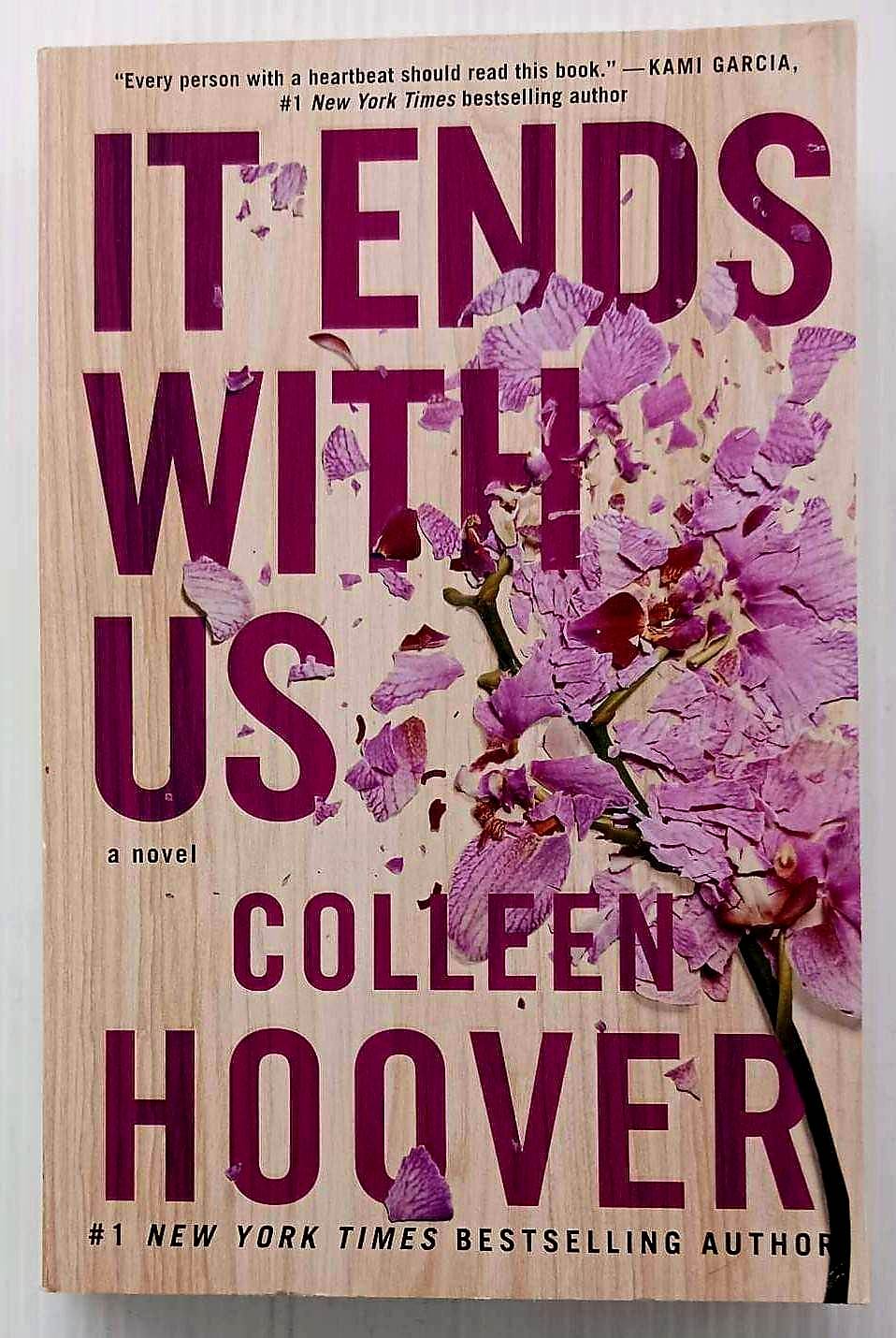IT ENDS WITH US - Colleen Hoover
