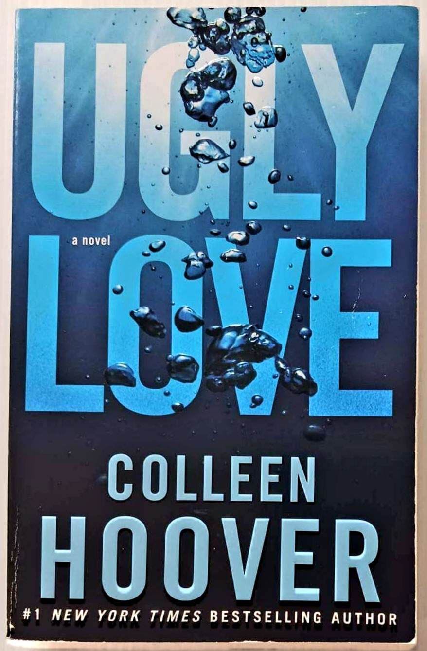 UGLY LOVE - Colleen Hoover